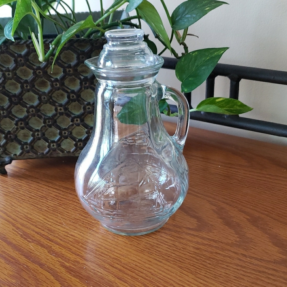 Glass Pitcher With Sailboat Design & Plastic Topper
